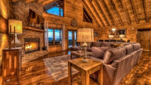 TV, fireplace, computer monitors - Cardinal Ridge - Pet Friendly | Hot Tub | Mountain View | Shuffleboard | Mini Skeeball (Blue Ridge)