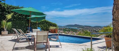 Alberca al aire libre