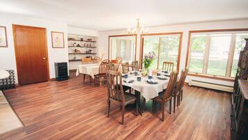 غرفة لتناول الطعام