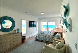 8 bedrooms, desk, iron/ironing board, free WiFi