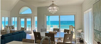Oceanfront 8 bedroom/sleeps 20 with large gathering and outdoor areas