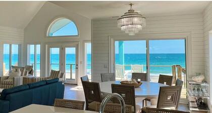 Oceanfront 8 bedroom/sleeps 20 with large gathering and outdoor areas