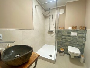Shower, towels