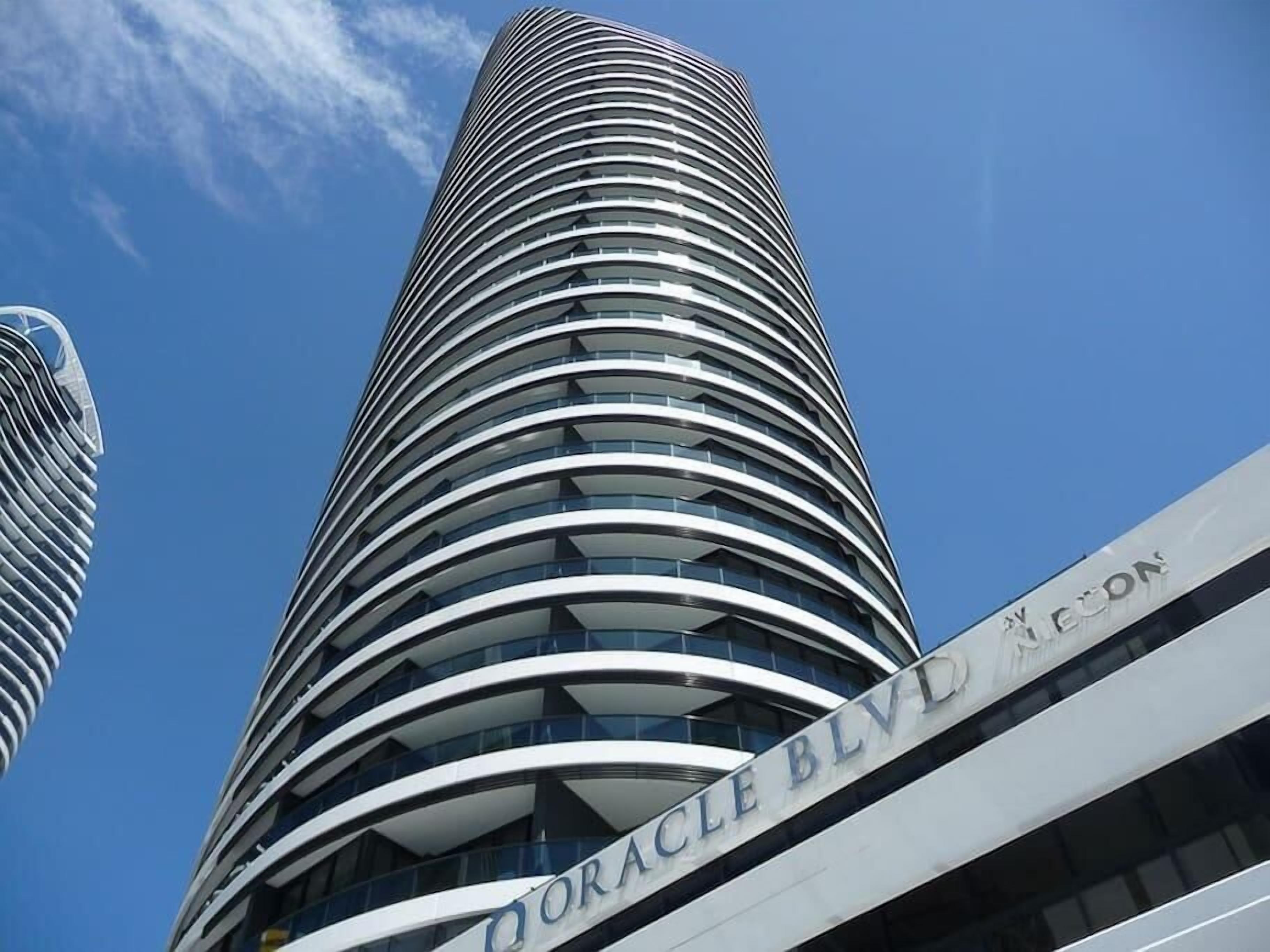 Oracle Luxury Broadbeach on the 9th  #903