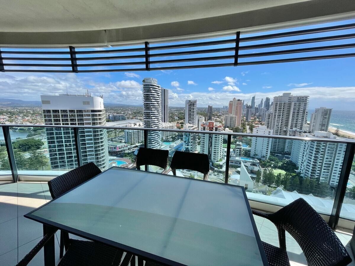 Oracle Tower 1 Luxury on the 24th floor