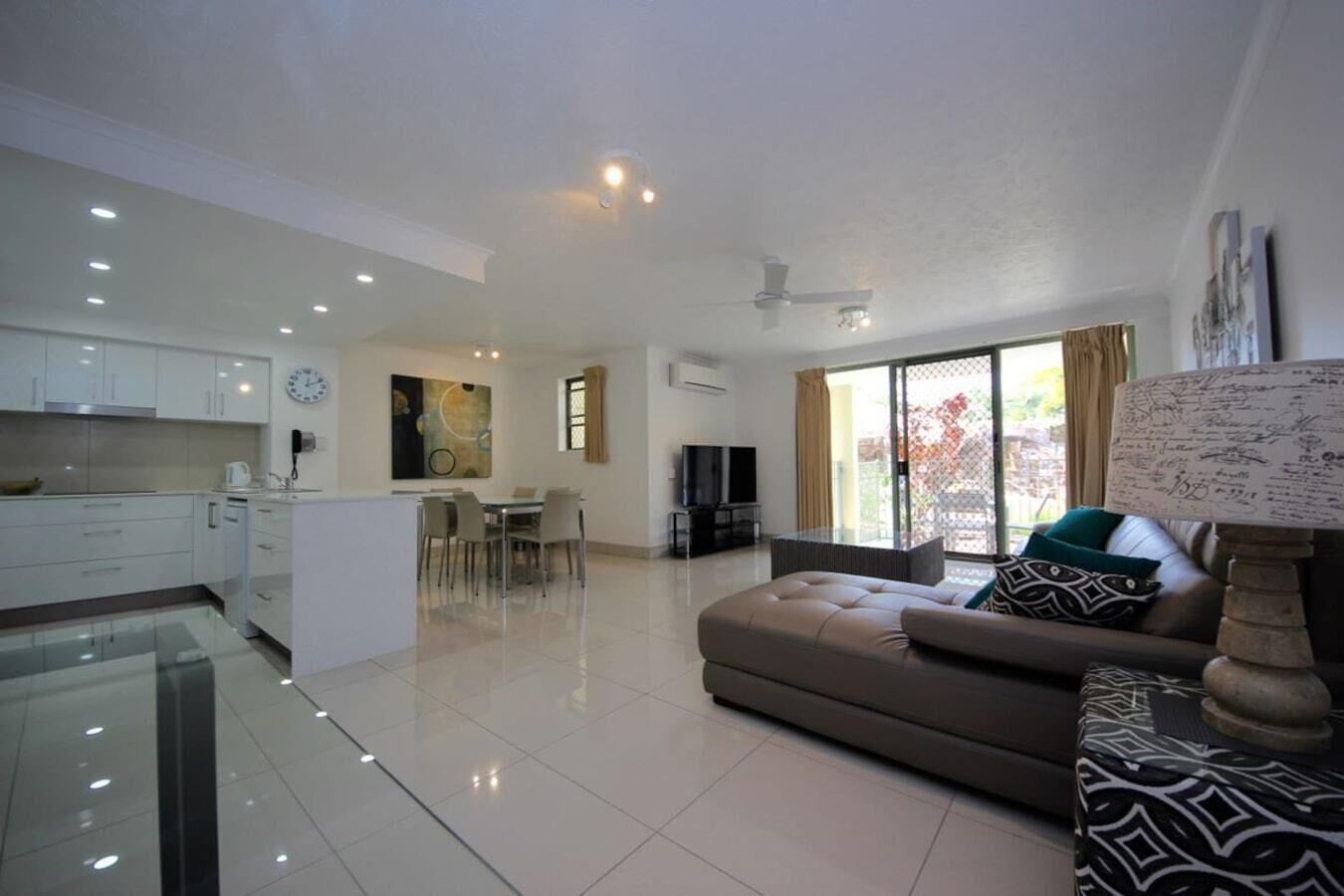 Ultra Modern Poolside Ground Floor Diamond Beach