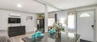 Greenwood Studio Cottage < 1 Mi to Downtown!