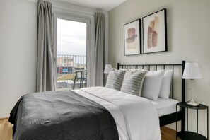 2 habitaciones, tabla de planchar con plancha, wifi y ropa de cama