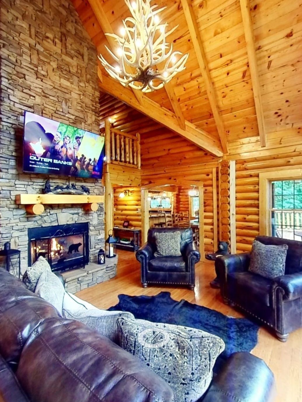 智能电视、壁炉、桌上足球、书