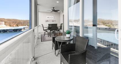 Exclusive 1st Class Lands' End Main Channel Waterfront View w/ Afternoon Shade!