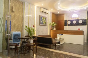 Front of property - Sen Hotel My Dinh Song Da (Hanoi)