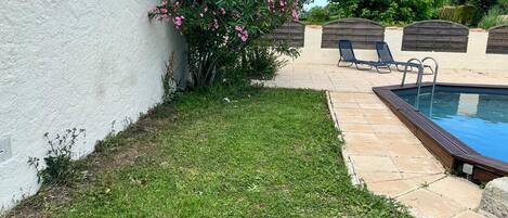 حمّام سباحة خارجي