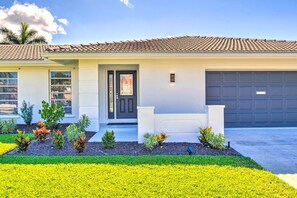 Exterior detail - Punta Gorda Escape w/ Private Lanai & Pool! (Punta Gorda)
