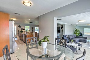 Dining - Punta Gorda Escape w/ Private Lanai & Pool! (Punta Gorda)