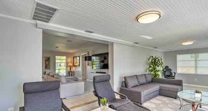 Punta Gorda Escape w/ Private Lanai & Pool!