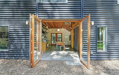 The Dragonfly - so pet friendly we don't charge pet fees!