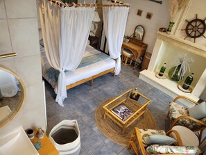 4 slaapkamers, een strijkplank/strijkijzer, wifi, beddengoed