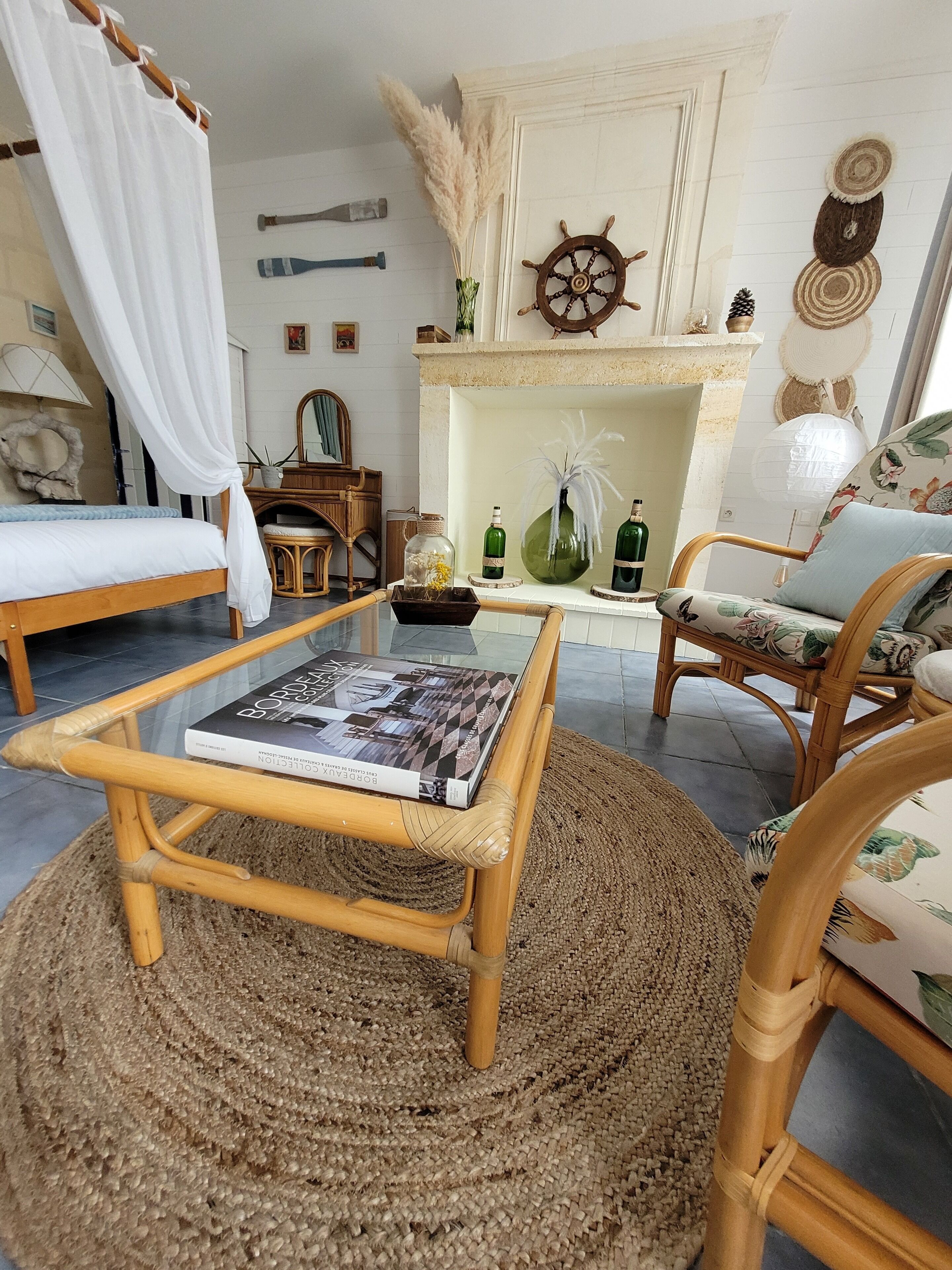 4 chambres, fer et planche à repasser, Wi-Fi, draps fournis