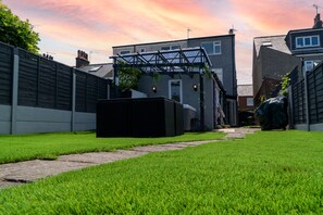 House | Exterior - Seaside Cottage Hot tub & Games Room (Bridlington)
