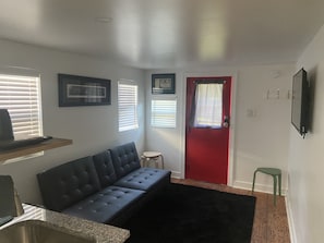 Living area - The C&O Caboose at Cantrell Station, Minutes to Fayetteville! (Fayetteville)