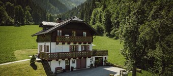 Chalet 'Hinterweiding Gut' con vistas a la montaña, jardín y Wi-Fi