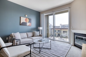 テレビ、ステレオ