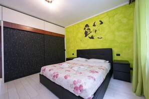 2 habitaciones, tabla de planchar con plancha y wifi gratis 