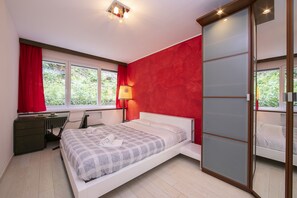 2 habitaciones, tabla de planchar con plancha y wifi gratis 