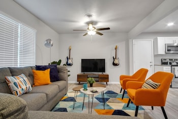 The Harmony Designer Home In Central Dfw 4 Bedroom Home by RedAw