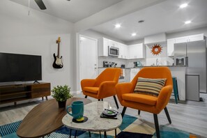 House, 4 Bedrooms | Living area | Smart TV, streaming services - The Harmony Designer Home In Central Dfw 4 Bedroom Home by RedAwning (Haltom City)