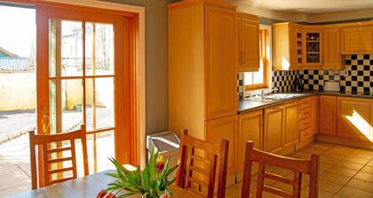 Dingle Town Holiday Home
