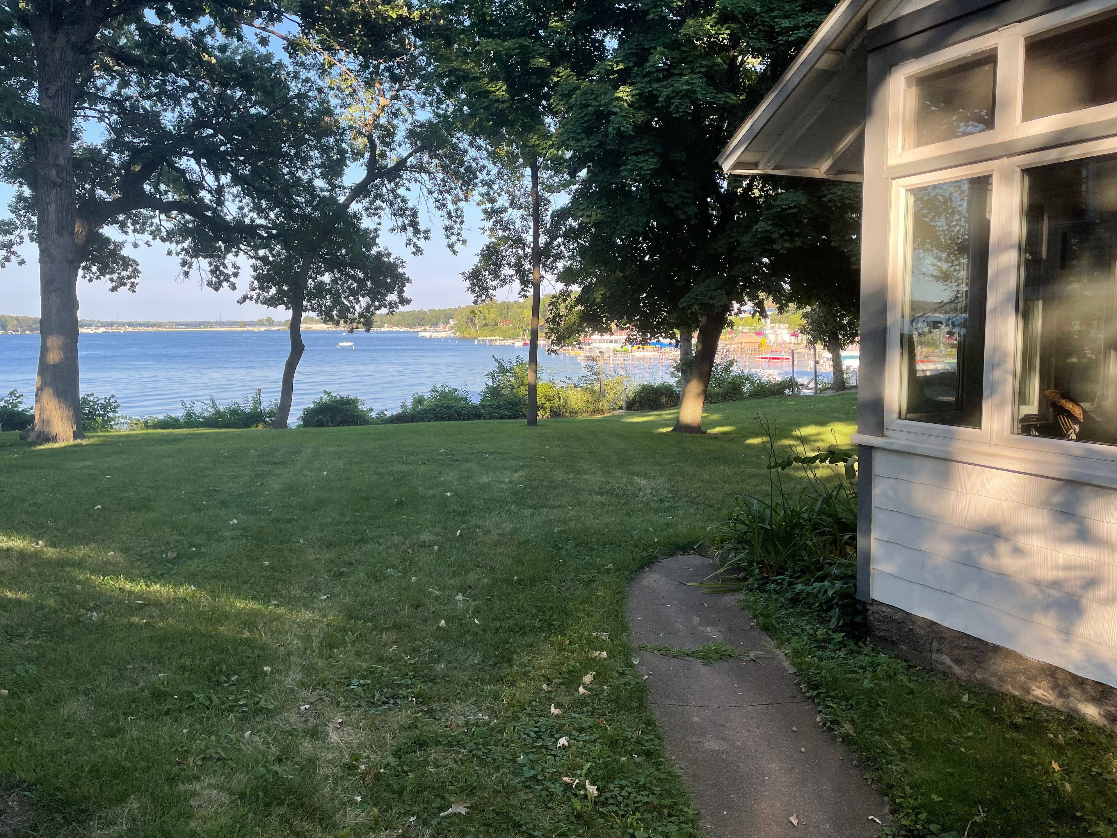 Historic Private Lakefront Cottage Near Arnolds Park