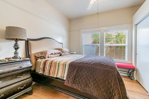 2 bedrooms, desk, iron/ironing board, free WiFi