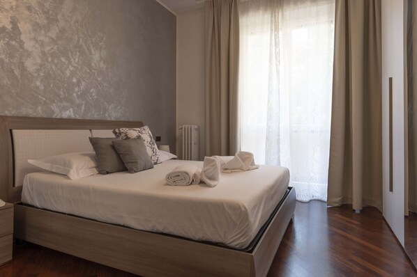 2 bedrooms, iron/ironing board, free WiFi