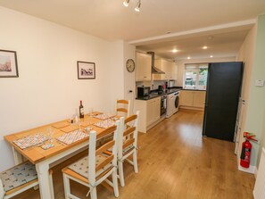 Interior - Ducky's (Pickering)