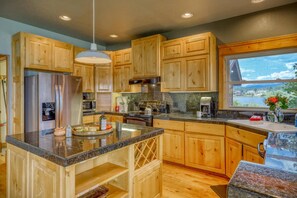 Kühlschrank, Mikrowelle, Geschirrspüler