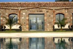 Exterior - Masseria del Piano (Campofelice di Roccella)