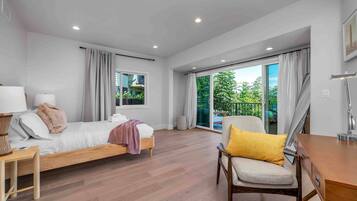 3 chambres, matelas mémoire de forme, bureau, fer et planche à repasser