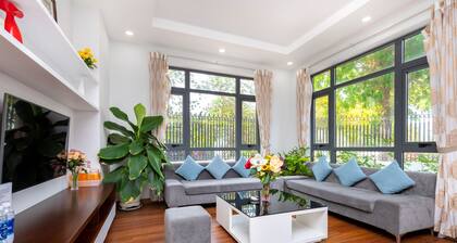 Villa Vihomes Phuong Nam