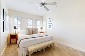 4 bedrooms, iron/ironing board, Internet, bed sheets