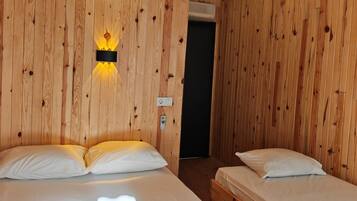 Ropa de cama de alta calidad y escritorio