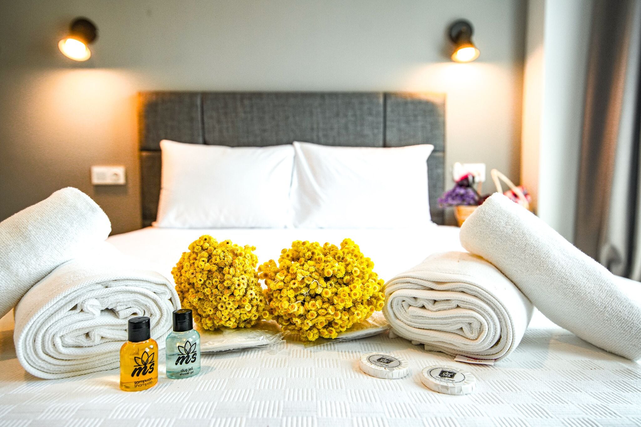 Habitación Deluxe | Minibar, tabla de planchar con plancha, wifi gratis y ropa de cama 