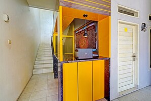Interior - OYO 91329 Guest House Le-banon Syariah (Pameungpeuk)