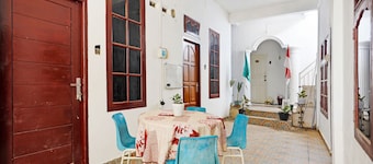 OYO 91314 Zein House