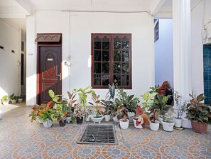 Exterior detail - OYO 91314 Zein House (Batam)