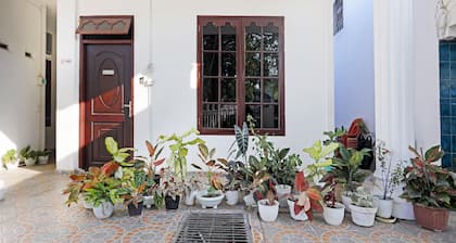 OYO 91314 Zein House