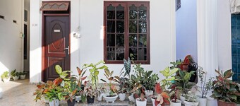 OYO 91314 Zein House