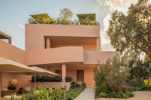 Fachada da propriedade