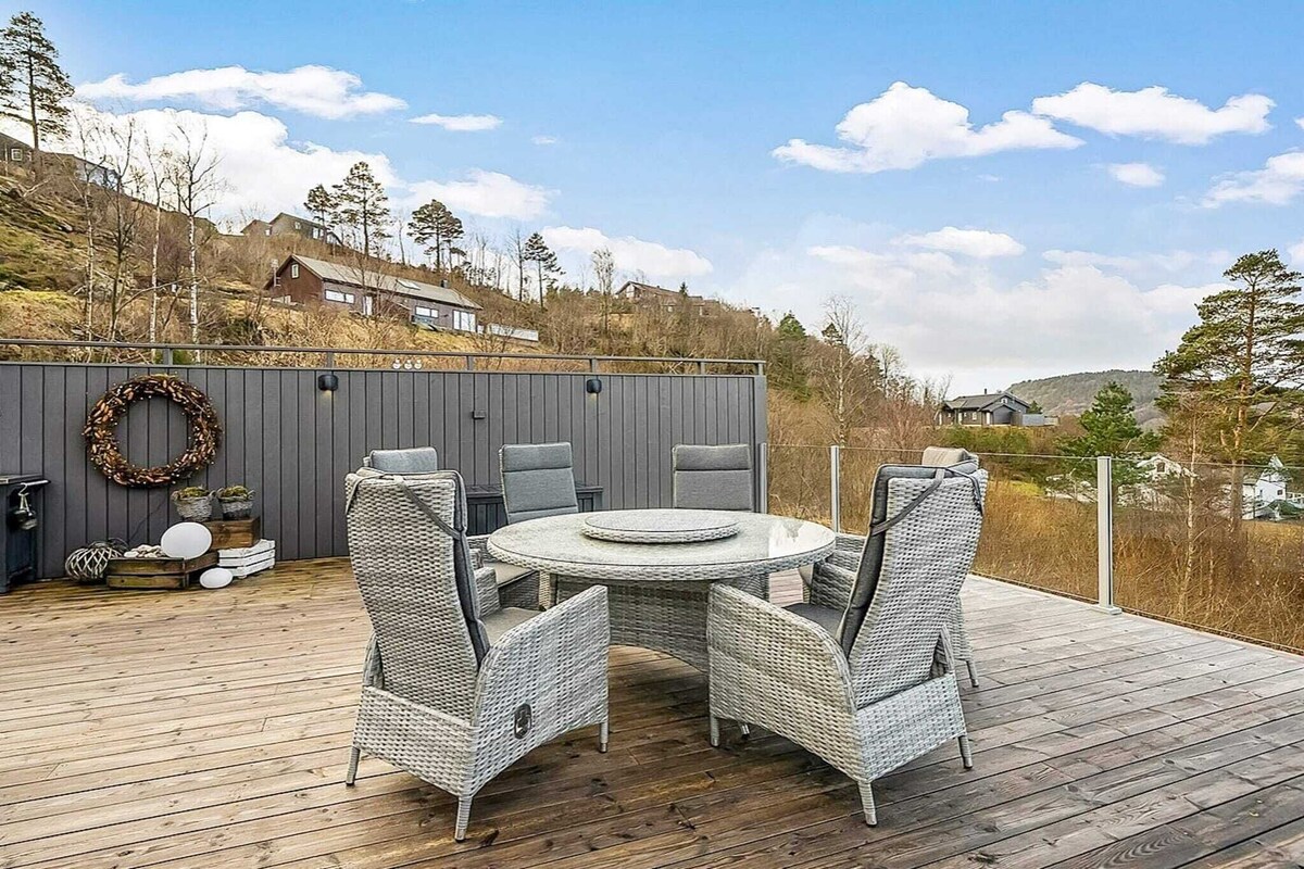 Host profile image