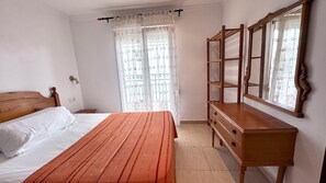 3 sovrum, strykjärn/strykbräda, gratis wi-fi och sängkläder